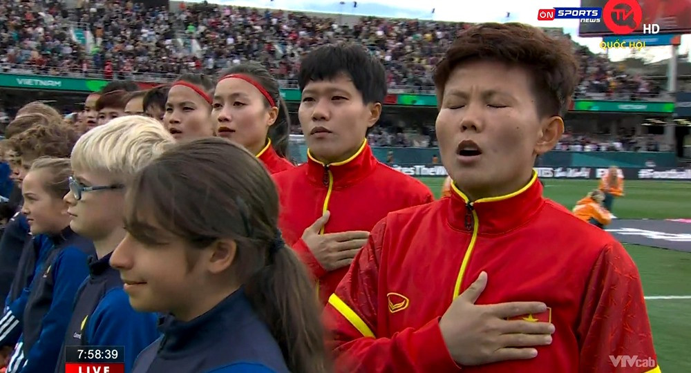 Xúc động khoảnh khắc Quốc ca Việt Nam vang lên ở đấu trường World Cup Thiên Bình-1
