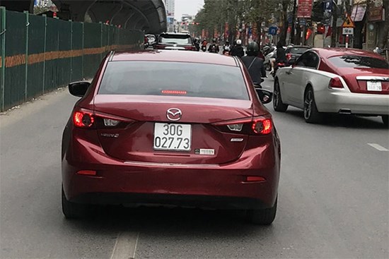 Ô tô Mazda3 bị đánh cắp, chủ xe vật lộn làm lại 