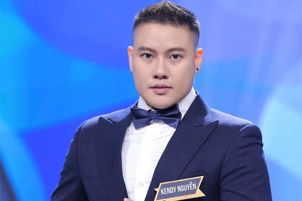 Bạn gái Đoàn Văn Hậu đính chính về nghi vấn chỉnh ảnh bóp eo nhỏ đến khó tin-4