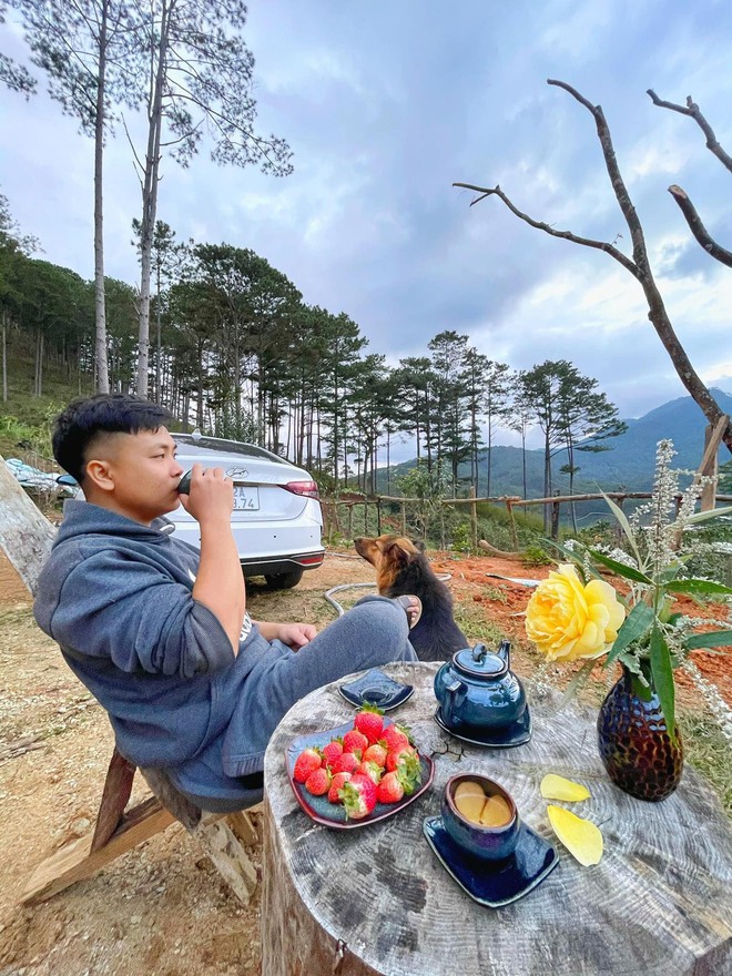 Chàng trai cầu hôn bằng chiếc nhẫn 150.000 đồng, đưa vợ đi mua mảnh đất 40.000m2-7