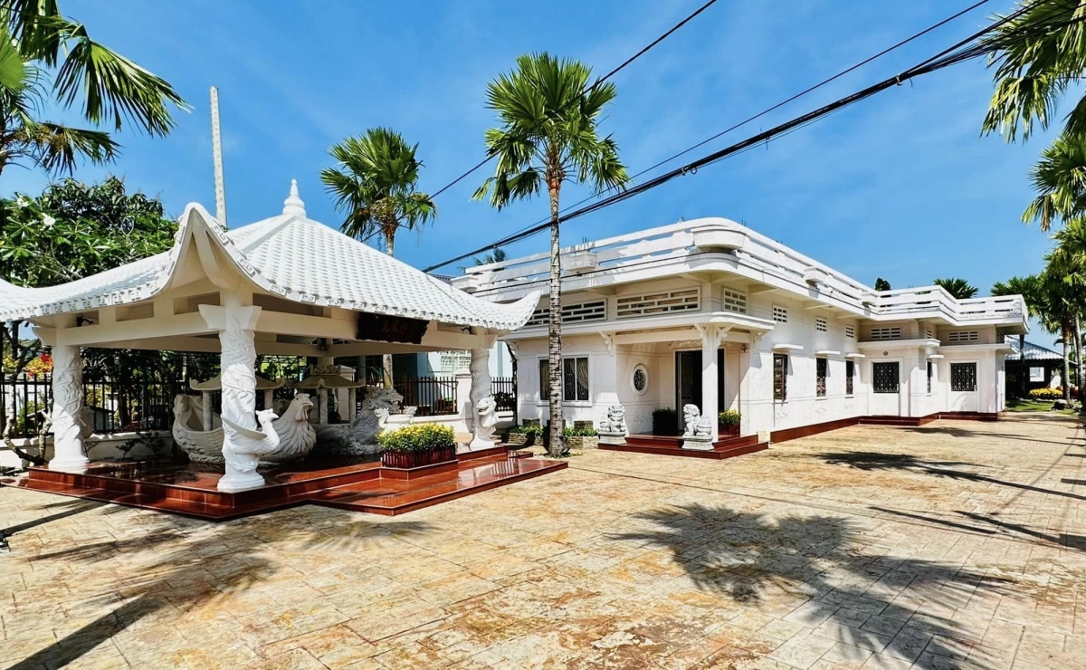 Biệt phủ 4.000 m2 của gia đình ca sĩ Lâm Hùng - người từng được NSƯT Vũ Linh nâng đỡ-3