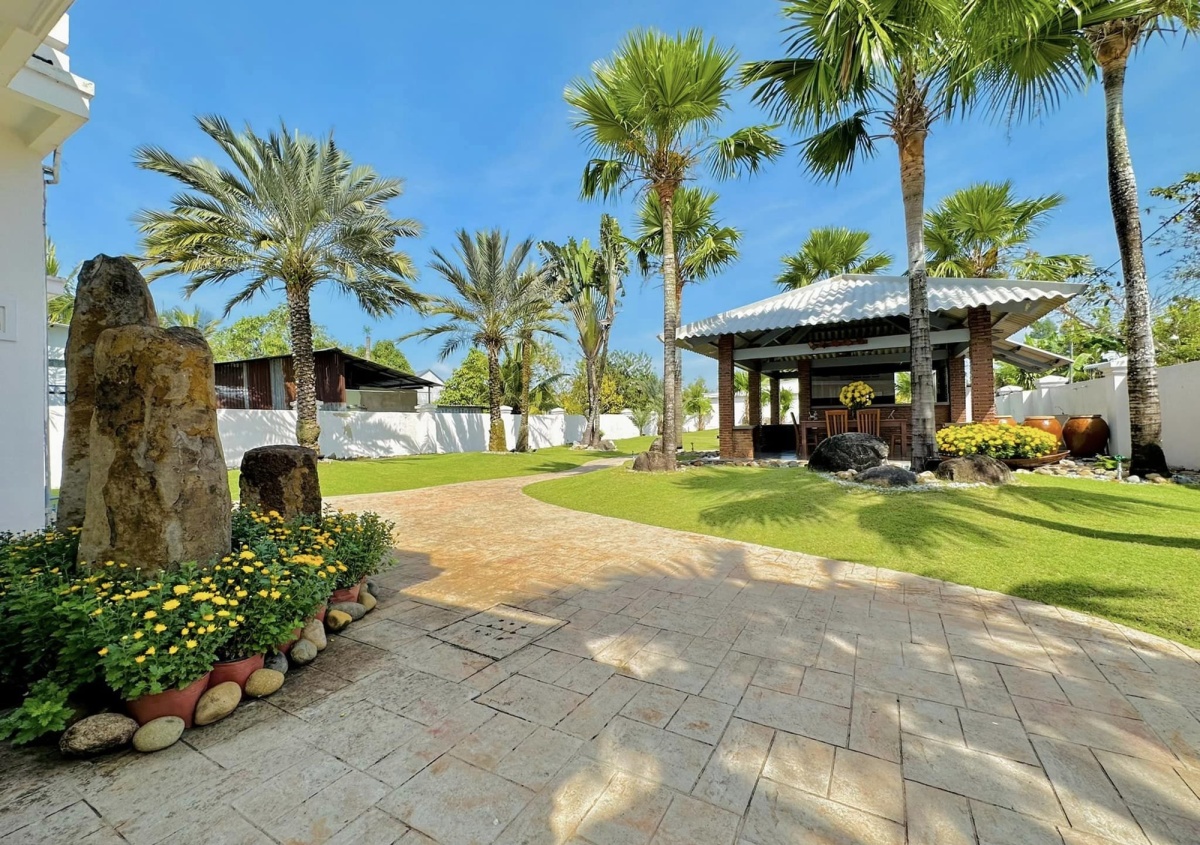 Biệt phủ 4.000 m2 của gia đình ca sĩ Lâm Hùng - người từng được NSƯT Vũ Linh nâng đỡ-5