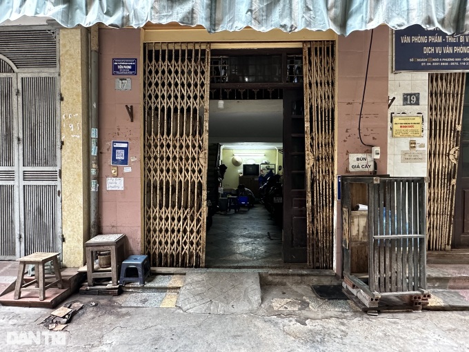 Hà Nội: Tạm đóng cửa, đề xuất xử phạt quán có chuột chễm chệ trên túi bún-2