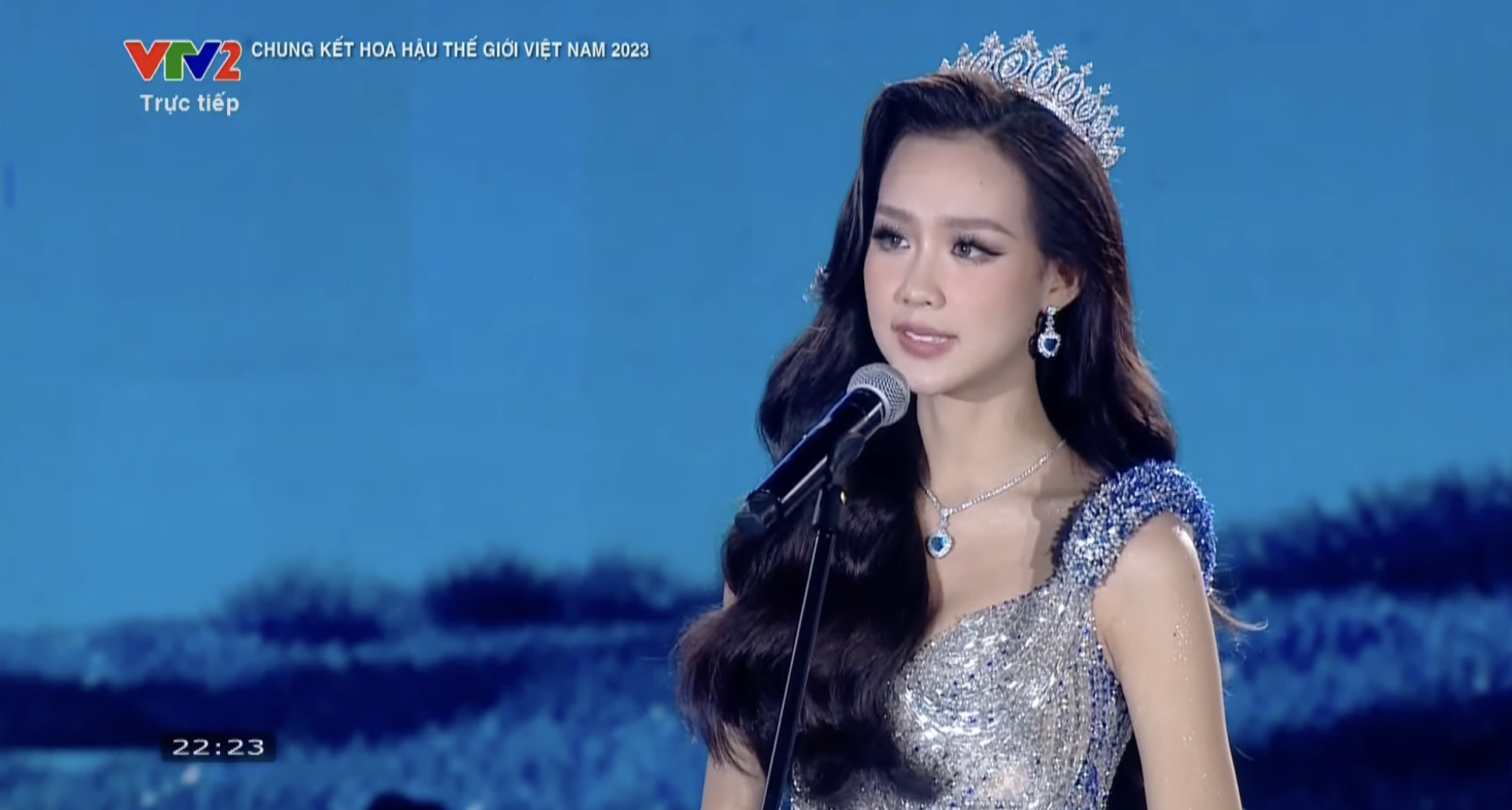 Bảo Ngọc bất ngờ đòi lại vương miện Á hậu, rơi nước mắt nói lời xin lỗi ngay tại đêm Chung kết Miss World Vietnam 2023-2