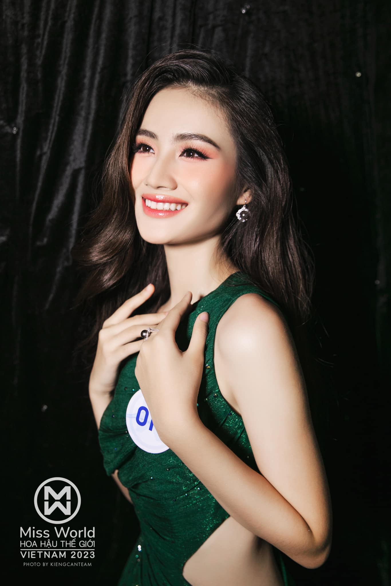Huỳnh Trần Ý Nhi - Tân Miss World Vietnam 2023: Tính hướng nội nhưng ứng xử cực ấn tượng-1