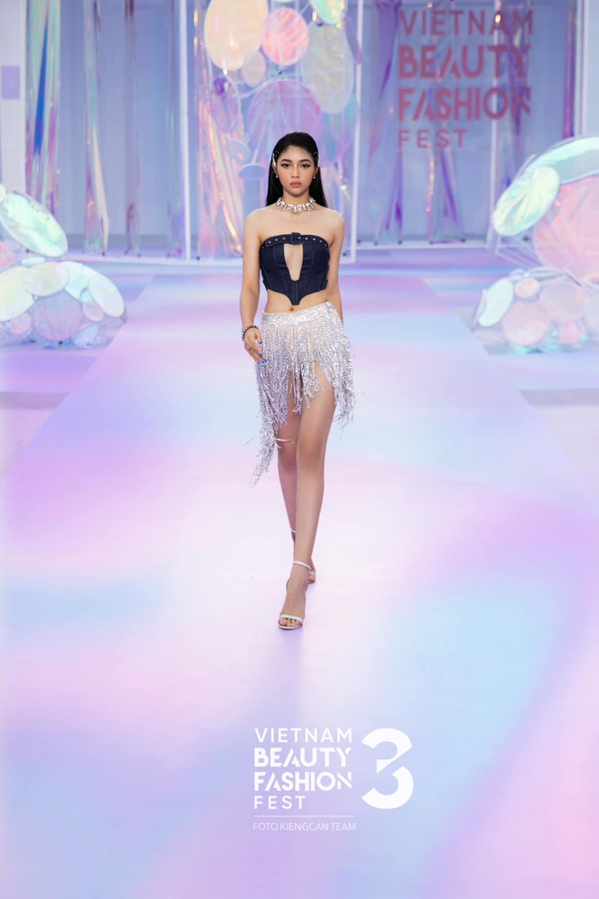 Hành trình giành ngôi Á hậu của Minh Kiên - Cô gái có mẹ làm giúp việc-22