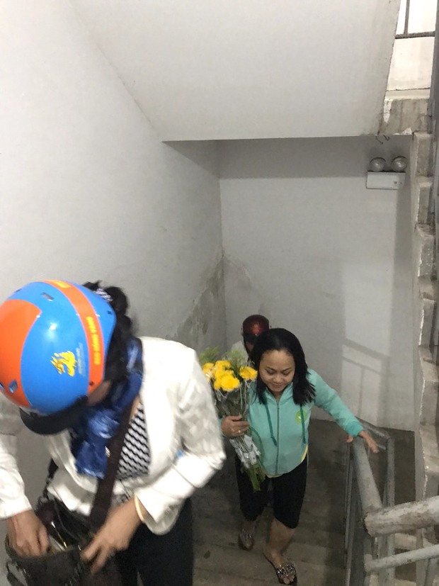 CLIP: Ám ảnh phụ nữ mang thai, người già leo bộ mấy chục tầng vì chung cư hư thang máy cả tháng-4