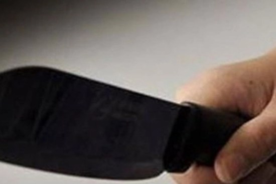 Mâu thuẫn vì chiếc điện thoại, 3 bà cháu bị chém trọng thương