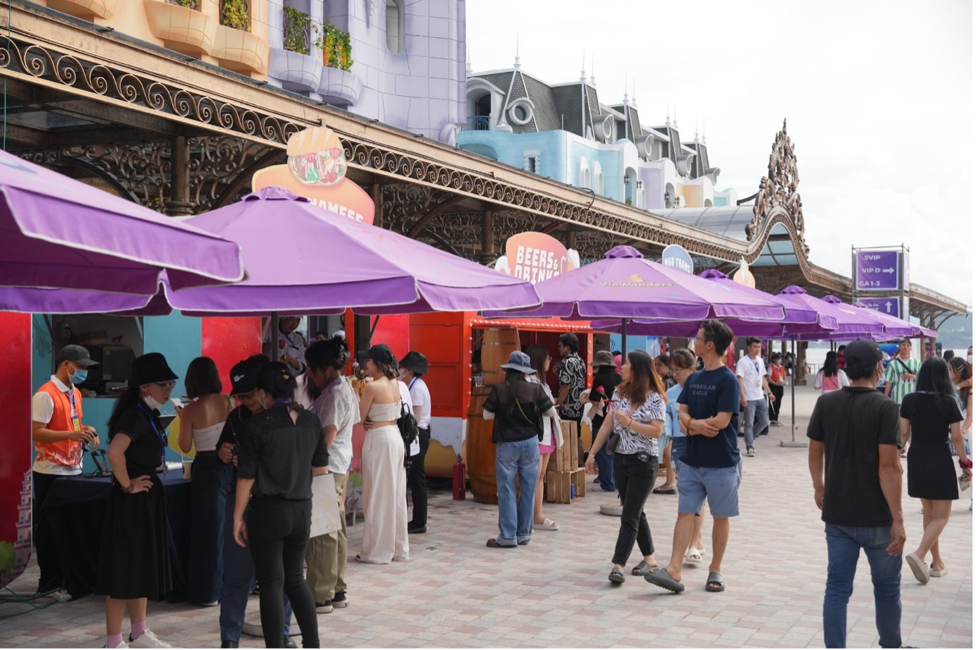 Hơn&nbsp;8.000 khán giả&nbsp;‘cháy’&nbsp;suốt hơn 6 tiếng cùng 8Wonder-18