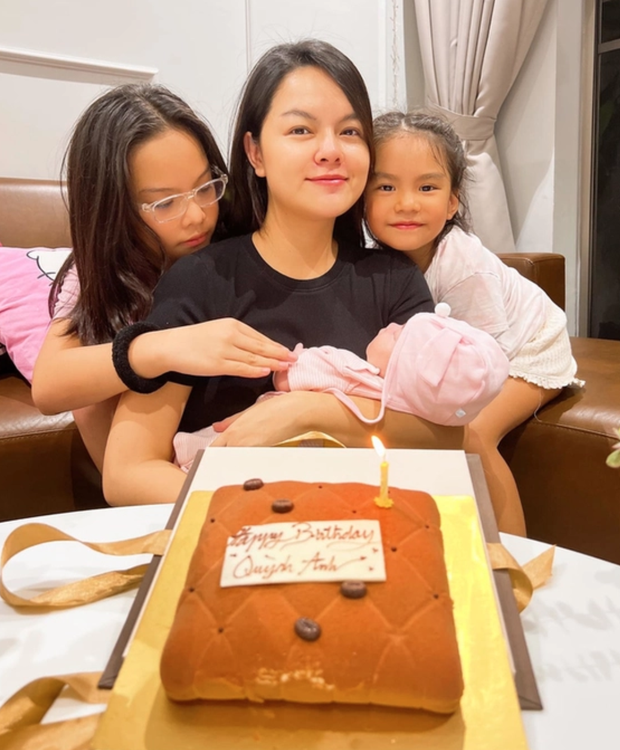 Bị netizen chỉ trích thờ ơ không quan tâm đến con gái đầu, Phạm Quỳnh Anh bức xúc lên tiếng-4