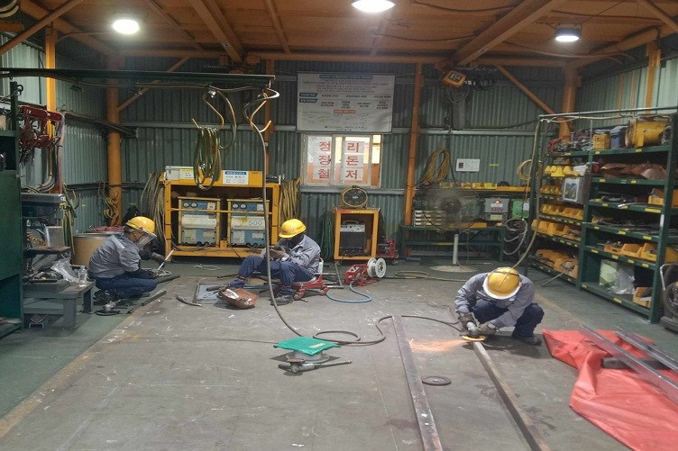 Giáo viên giỏi bỏ nghề đi xuất khẩu lao động mong đổi đời-3