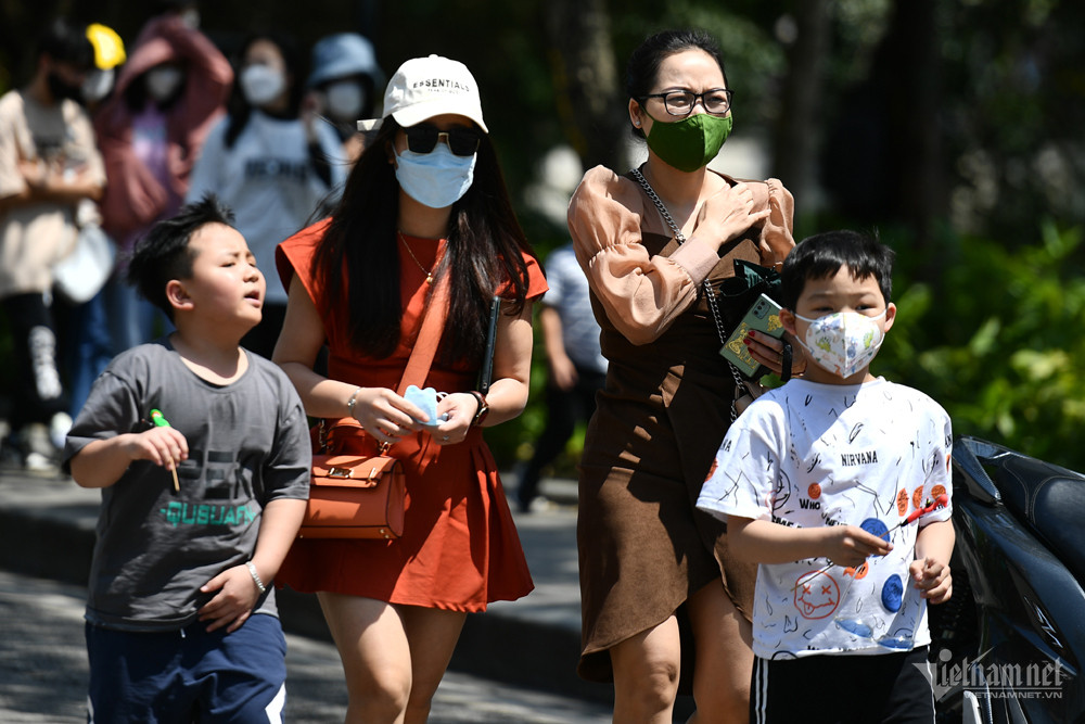 Thời tiết Hà Nội 3 ngày tới: Nắng chói chang toàn vùng, trời oi bức-1