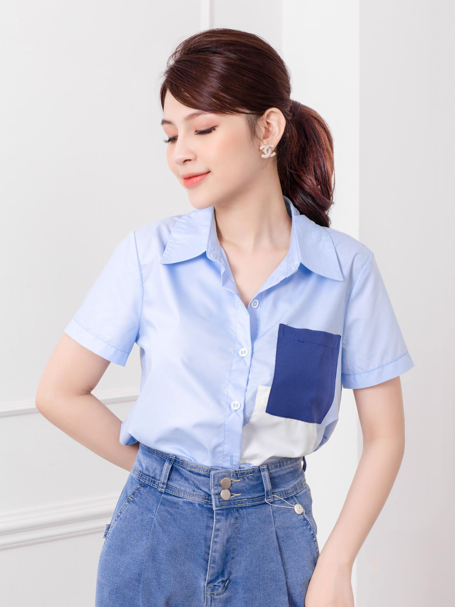 Phối đồ thanh lịch và trẻ trung với áo sơ mi xanh-1