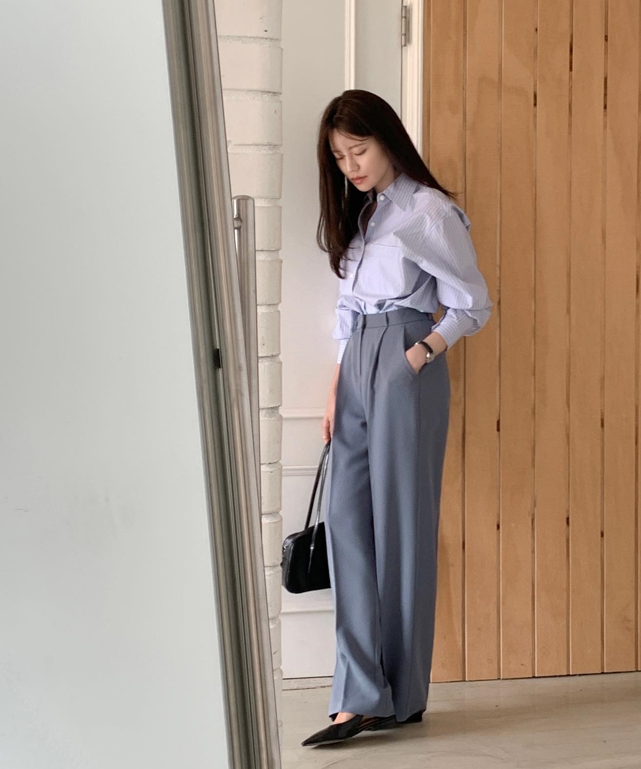 Phối đồ thanh lịch và trẻ trung với áo sơ mi xanh-8