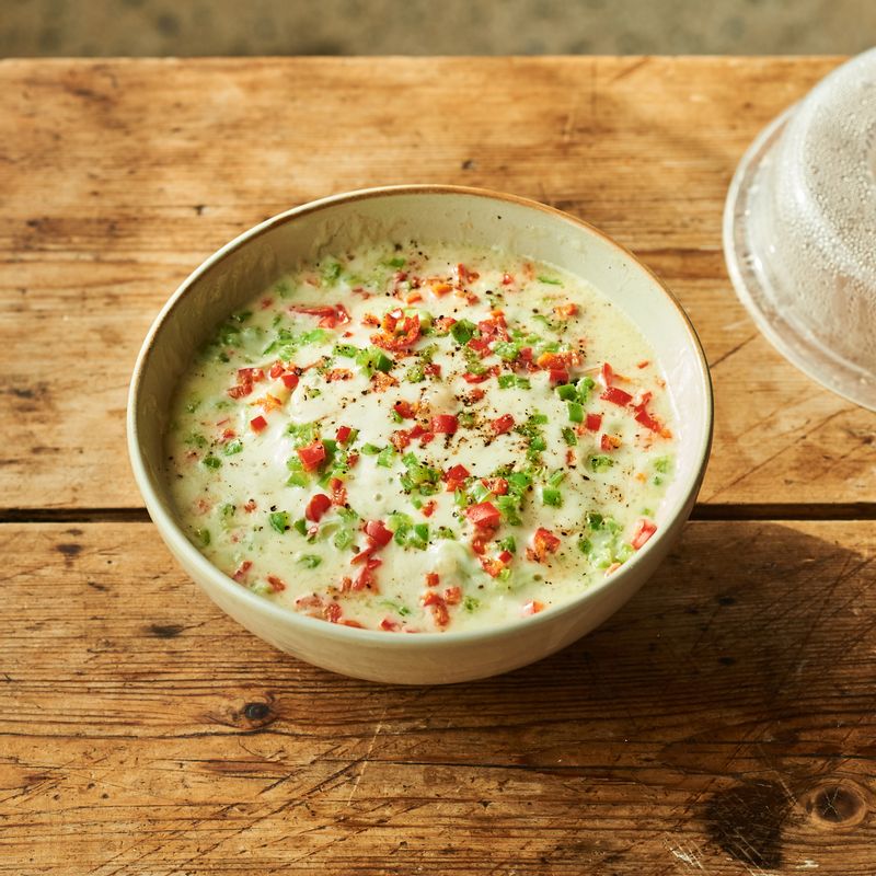 Bữa tối thảnh thơi với tô cơm làm trong 10 phút-9