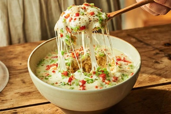 Bữa tối thảnh thơi với tô cơm làm trong 10 phút