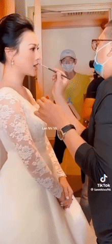 Rần rần khoảnh khắc Phương Oanh diện váy cưới lộng lẫy, chính thức về chung nhà với Shark Bình?-2