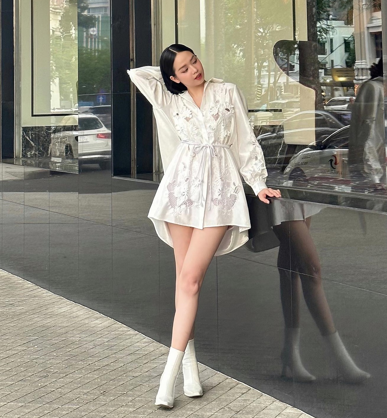 10 cách diện váy ngắn trẻ trung như các Hoa hậu-4