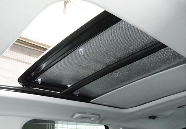 Mẹo giảm nhiệt ngày nắng nóng cho ô tô có cửa sổ trời-4