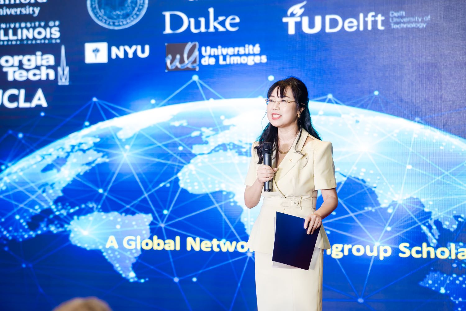 Vingroup trao 120 tỷ đồng học bổng về khoa học công nghệ năm 2023-3