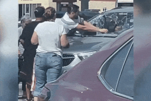 Mỹ: Bị bà bỏ quên trong xe ô tô suốt 8 tiếng, bé gái 14 tháng tuổi tử vong thương tâm-3