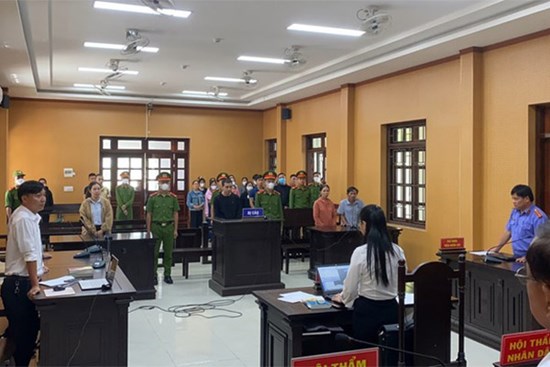 Tử hình đối tượng xông vào siêu thị đâm vợ cũ tử vong