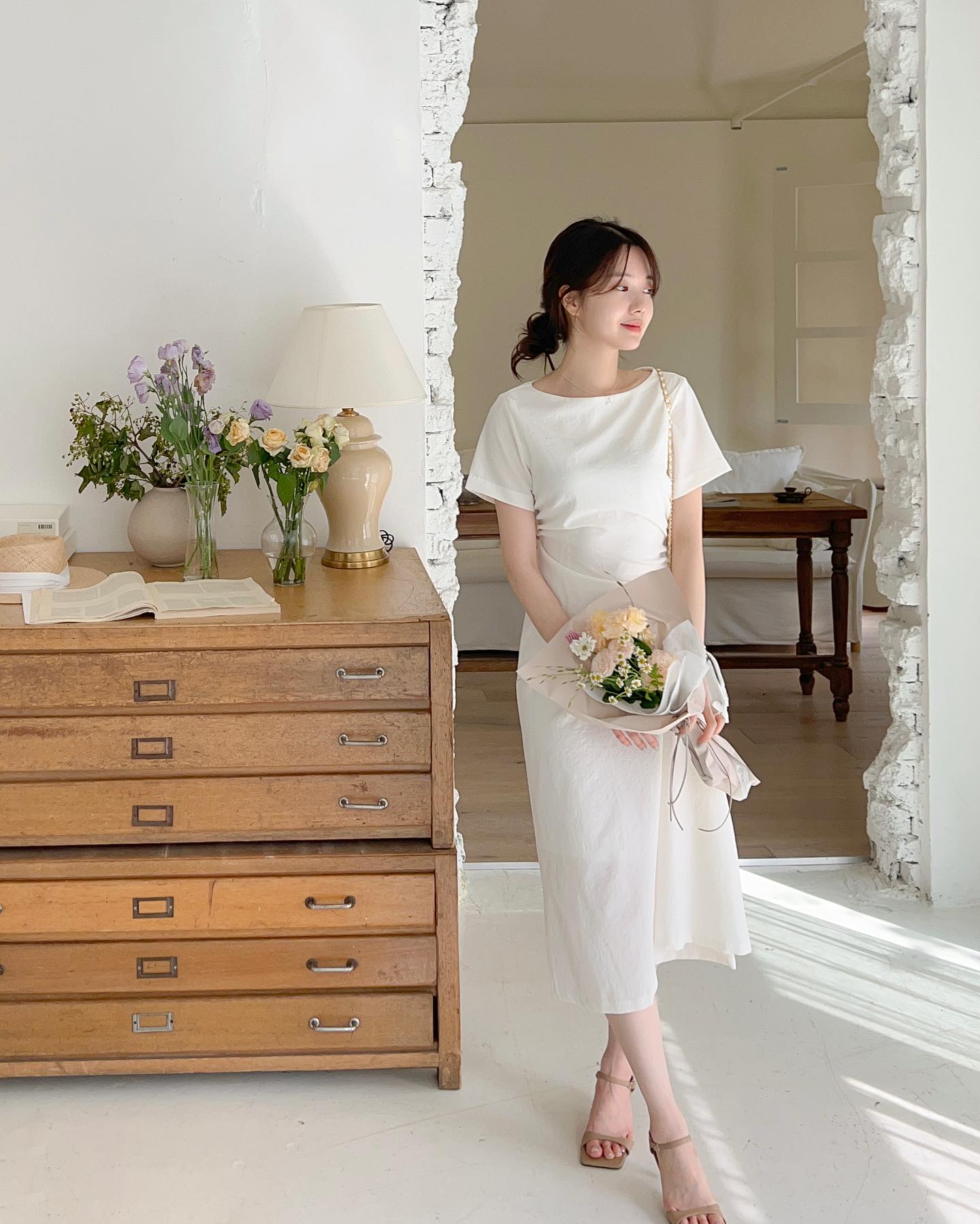 10 kiểu váy trắng giúp bạn mặc đẹp trong mọi hoàn cảnh-4