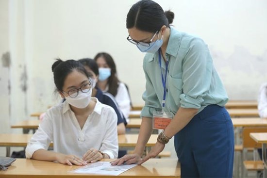 Điểm sàn thấp dễ khiến thí sinh rơi vào 'bẫy', nguy cơ trượt đại học cao