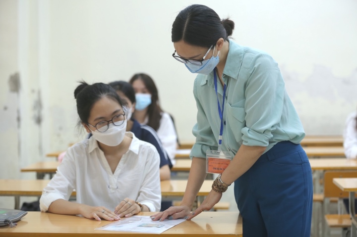 Điểm sàn thấp dễ khiến thí sinh rơi vào bẫy, nguy cơ trượt đại học cao-1