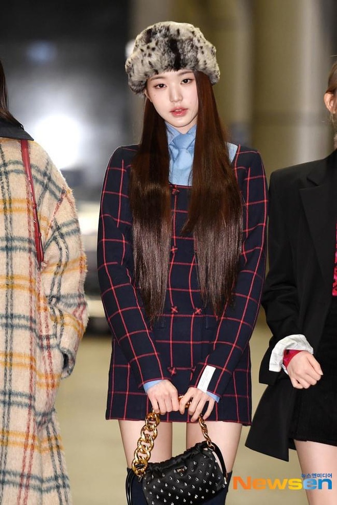 Đỉnh như Jang Won Young: Cân đẹp” mọi style, thần thái sang chảnh biến sân bay thành sàn diễn thời trang-4