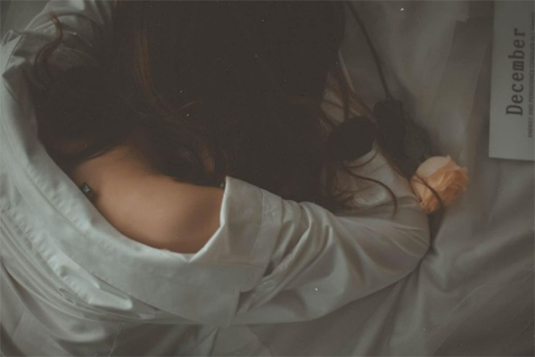 Hàng xóm gọi điện mắng vốn, tôi cay đắng phát hiện chồng nuôi vợ hờ” ngay sau lưng-2