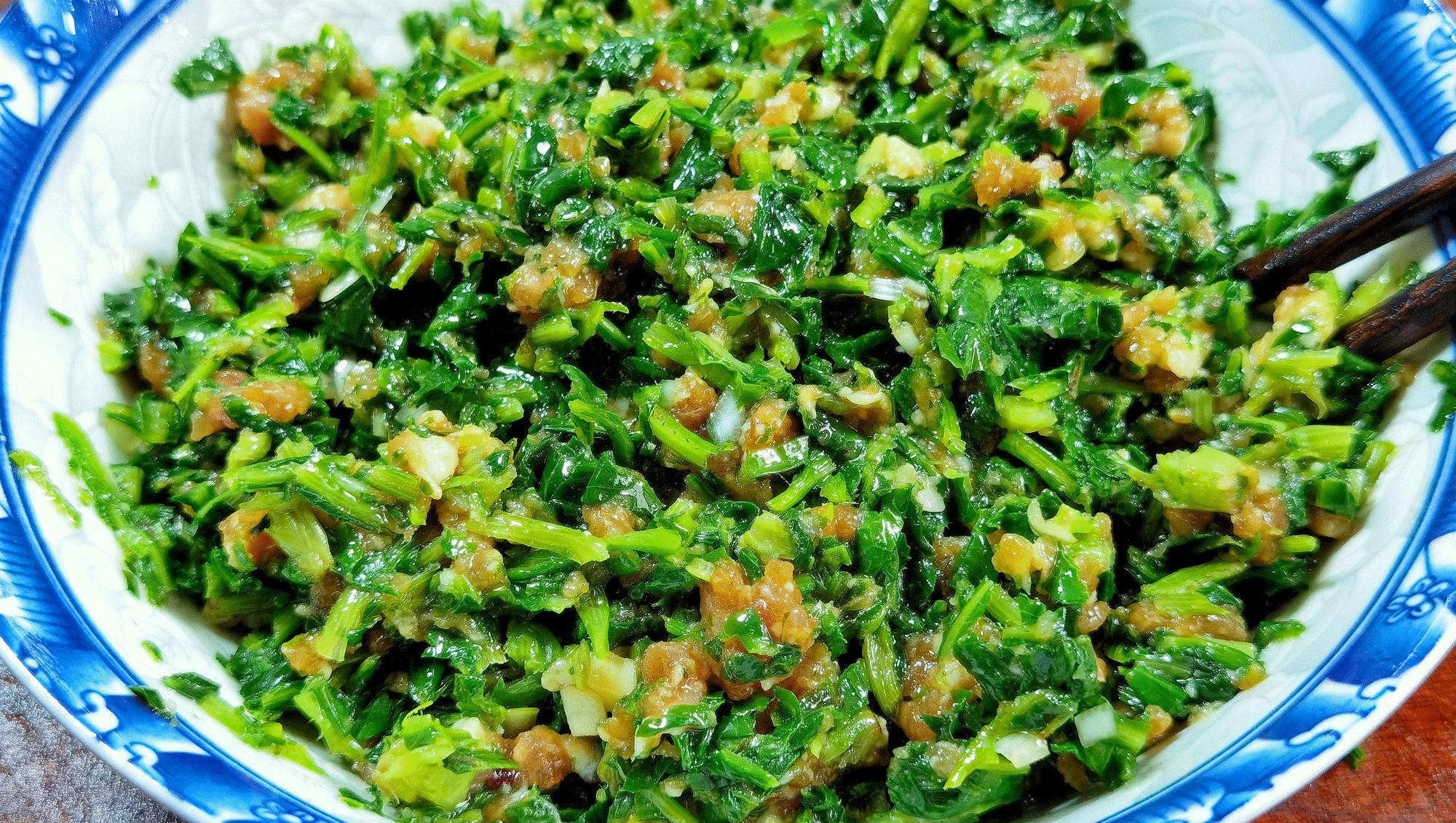 Mùa hè đừng coi thường loại rau dại vua giải độc này, dưỡng gan, thanh nhiệt, hấp bánh cực ngon-6