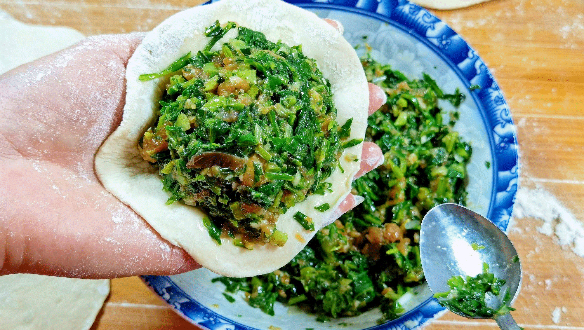 Mùa hè đừng coi thường loại rau dại vua giải độc này, dưỡng gan, thanh nhiệt, hấp bánh cực ngon-7