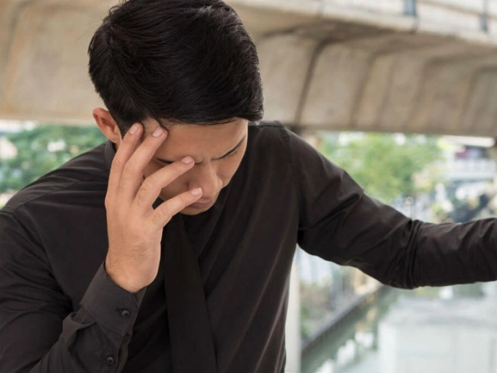 Đi làm xa về, phát hiện vợ con mình đã biến thành vợ con của hàng xóm-1