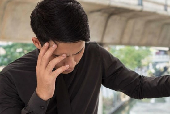 Đi làm xa về, phát hiện vợ con mình đã biến thành vợ con của hàng xóm