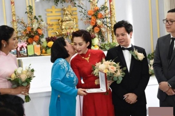 Mẹ chồng kín tiếng của Hoa hậu Đặng Thu Thảo: Doanh nhân quyền lực nhưng đời thường bình dị ngỡ ngàng-8