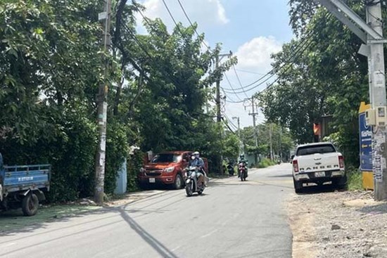 Diễn biến nóng vụ người mẹ gõ cửa từng nhà tìm nguyên nhân cái chết của con