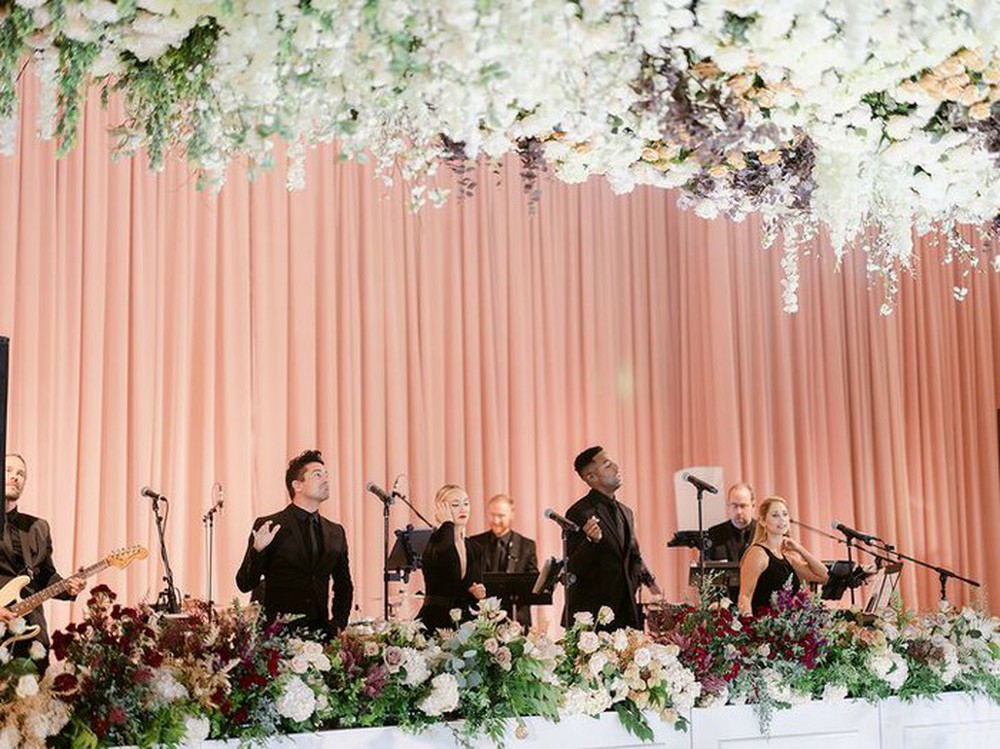 Đám cưới của cặp đôi Việt trên đất Mỹ, đội hình bê lễ đặc biệt-10