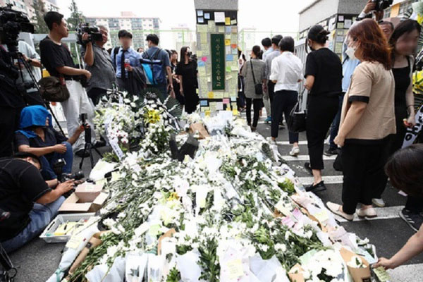 Vụ cô giáo tiểu học Hàn Quốc tự tử vì áp lực chồng chất: Câu nói xót lòng của người trong ngành, giáo viên là nghề nhất định nên tránh-3