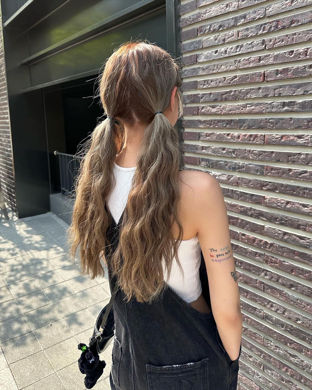 8 kiểu tóc cực cháy cho ai không muốn xõa tóc nóng bức đi concert BLACKPINK-2