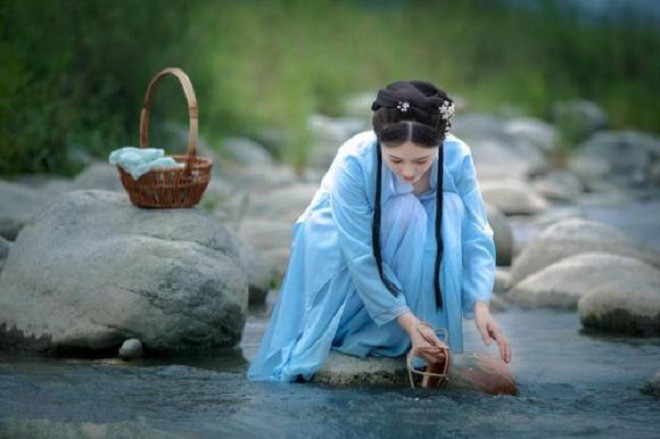 Người xưa giặt quần áo thế nào khi không có bột giặt? Những gì họ dùng còn tốt hơn nhiều-1