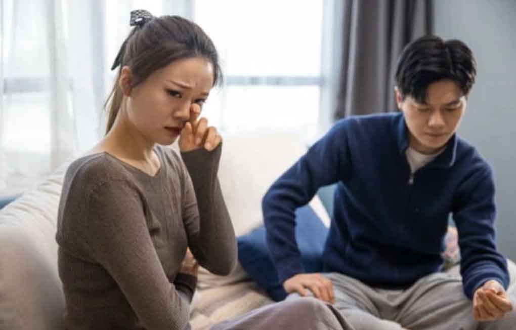 Sau niềm vui đêm tân hôn, tôi khổ sở vì bí mật giấu kín của chồng-1