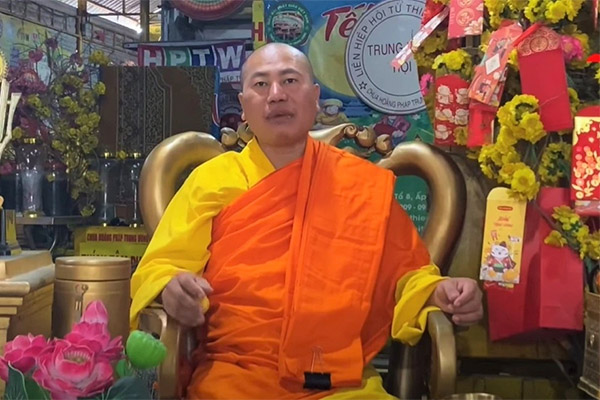 Nam thanh niên ở Hà Nội chế ảnh bị chặt tay, mổ thận để tống tiền bố mẹ-2