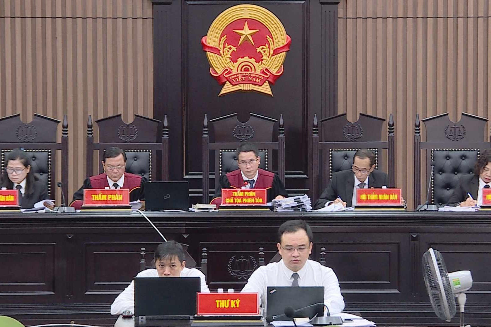 Hôm nay tuyên án 54 bị cáo vụ ‘chuyến bay giải cứu’-2