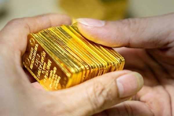 Phe vé concert Black Pink: Giảm giá kịch sàn vẫn vắng người mua-19