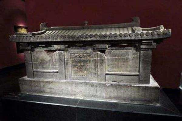 Tìm thấy cổ vật khảm vàng hơn 1.400 năm trong mộ cổ niêm phong 4 chữ khiến ai cũng rùng mình-2
