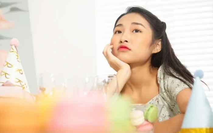 Mở tủ lạnh nhà chị dâu, tôi ngỡ ngàng vì món đồ chị cất kỹ-1