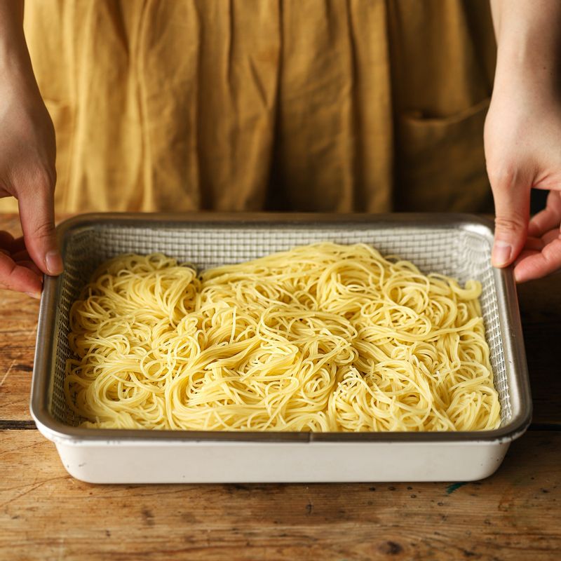 3 cách làm món mì trộn thơm ngon giúp bạn đánh bay cảm giác chán ăn ngày nắng nóng-19