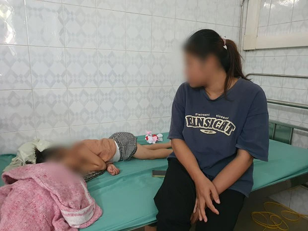 Hoà Bình: Hé lộ nguyên nhân vụ chị chồng đổ nước sôi vào người em dâu mang bầu 3 tháng-1