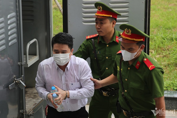 Tòa tuyên 4 án tù chung thân vụ chuyến bay giải cứu-3